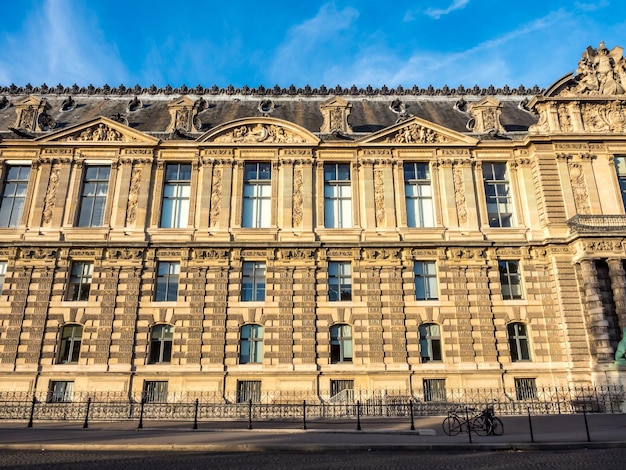 PARIS 28 SEPTEMBRE Musée du Louvre est un musée de classe mondiale situé à Paris France a été prise le 28 septembre 2015