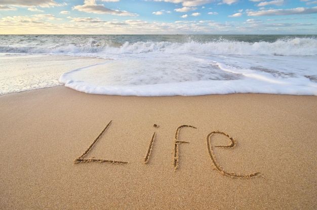 Parole de vie sur le sable de la mer