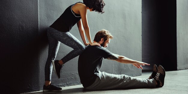 Partenaire Entraînement Stretching Concept