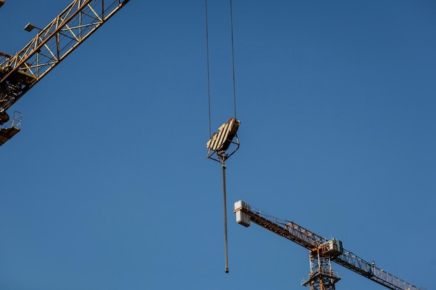 Photo partie d'une grue à tour de construction