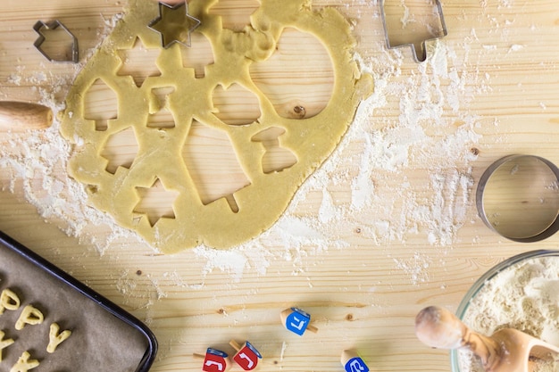 Pas à pas. Faire des biscuits Hanukkah au sucre sans gluten faits maison.