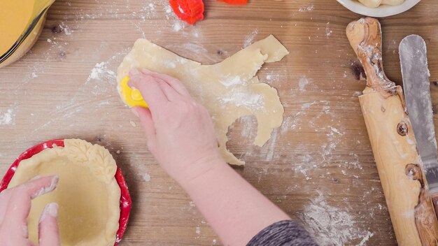 Pas à pas. Faire une croûte à tarte à partir de zéro pour cuire une tarte à la citrouille.