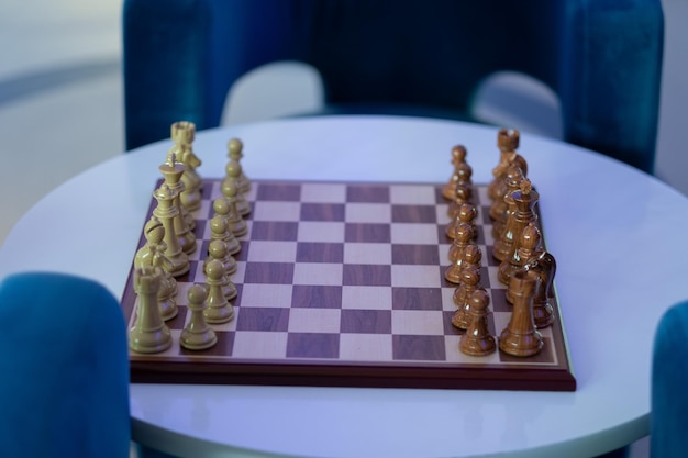 Passe-temps d'échecs en bois d'échecs thaïlandais