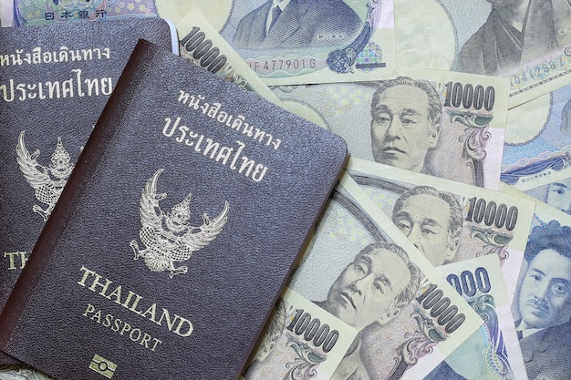 Passeport thaïlandais sur la monnaie du Japon