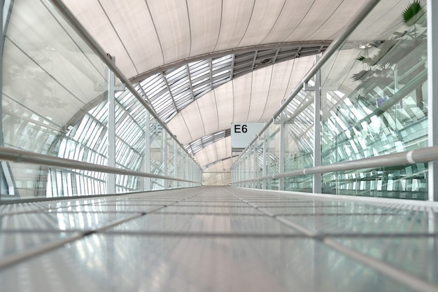 Passerelle de l&#39;aéroport de Suwannabhumi