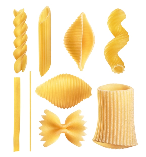 Pasta italienne crue fettuccine amorini paccheri farfalle spaghetti fusilli penne conchiglie isolée sur un fond blanc