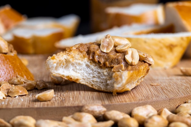 Pâte de cacahuètes aux cacahuètes grillées