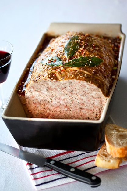 Pâté de porc en terrine