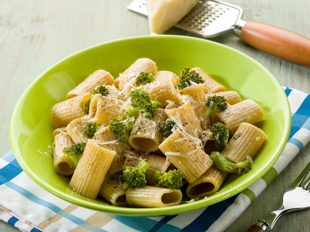 Pâtes aux brocolis et parmesan