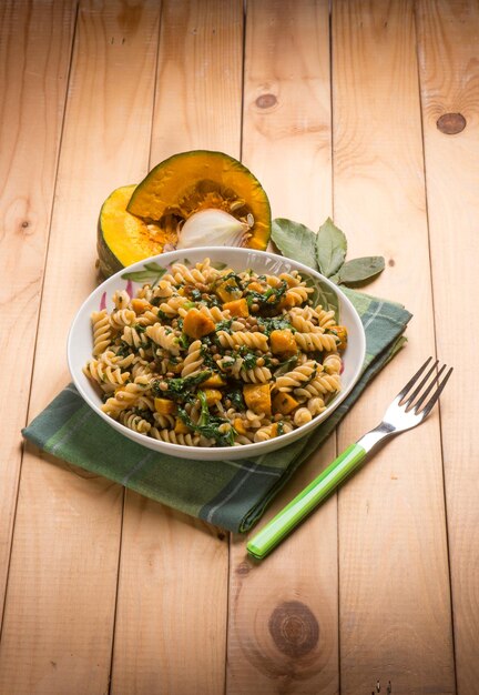 Pâtes aux épinards et à la citrouille