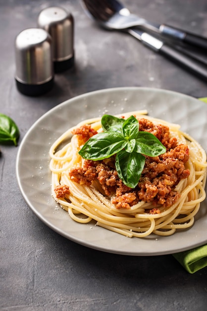 Pâtes à la bolognaise. Spaghetti à la sauce à la viande