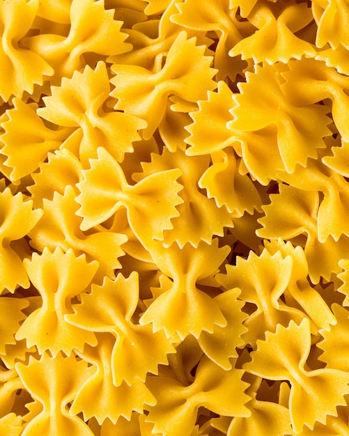 Photo pâtes farfalle de pâte légère, gros plan