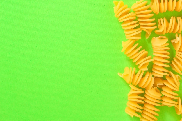 pâtes Rotini, fusilli, radiatori (ensemble d'ingrédients, pata cru italien)