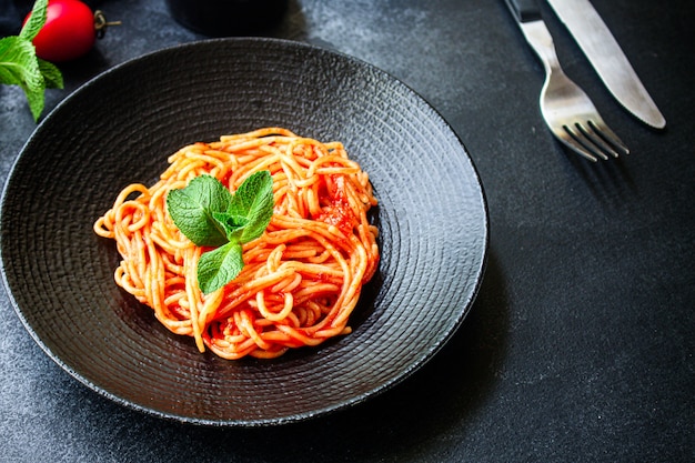 Pâtes spaghetti sauce tomate