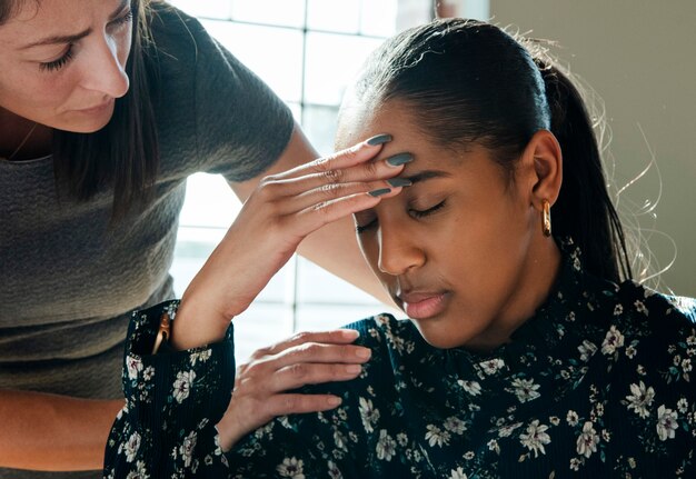 Le patient rencontre un médecin pour une thérapie