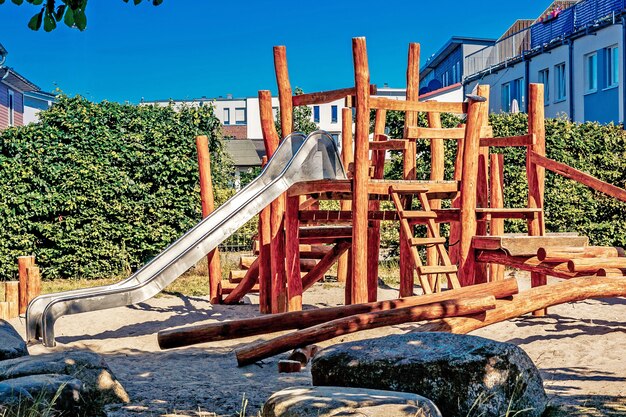 Photo patiné vert pour enfants en bois naturel