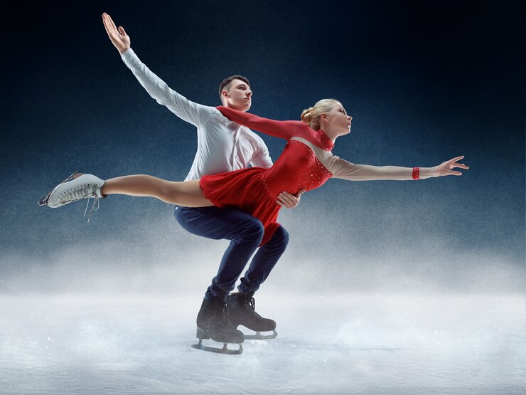 Photo patineurs artistiques professionnels sur glace