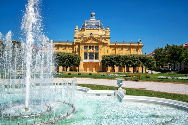 Le pavillon d'art de Zagreb à Zagreb, Croatie.