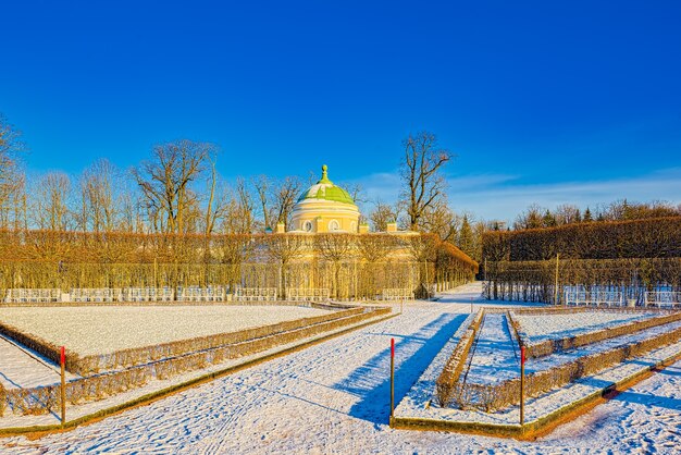 Pavillon supérieur de bain dans le parc Catherine, banlieue de Tsarskoïe Selo (Pouchkine) à Saint-Pétersbourg. Russie.