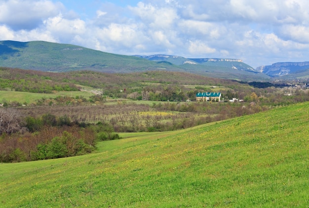 Pays printemps paysage de montagne