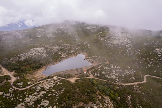 Paysage aérien avec barrage de Piornal. Estrémadure. Espagne.