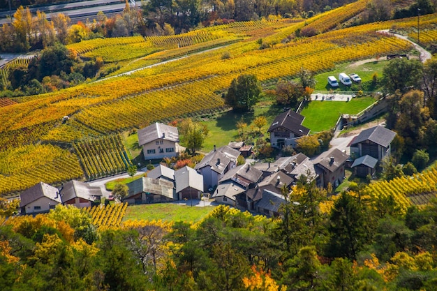 Paysage des Alpes suisses en automne