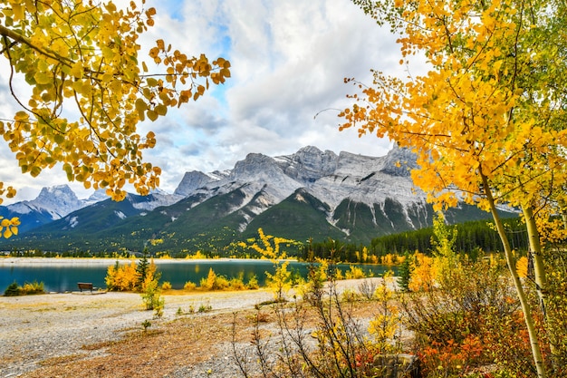 Paysage D'automne Spray Lakes, Canmore Alberta, Canada