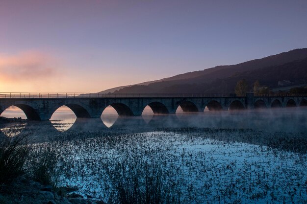 Paysage autour du réservoir de l'Èbre