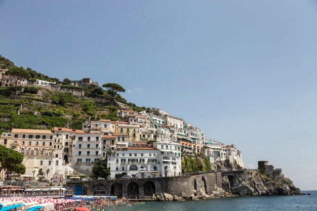 Paysage de la côte amalfitaine en Italie.