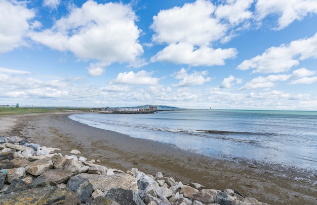 Paysage de la côte de la baie de Dublin