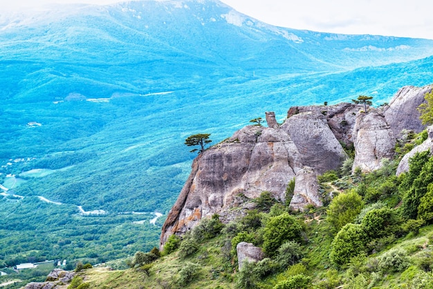 Paysage de Crimée en été Russie