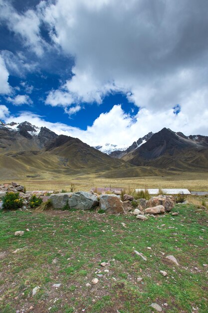 Photo paysage dans les montagnes du pérou