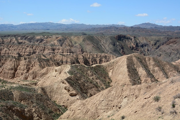 Photo paysage dans le parc national du canyon de charyn région d'almaty kazakhstan