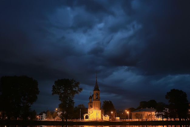 paysage église orthodoxe de Vologda, centre historique du tourisme en Russie, paysage de l'église chrétienne