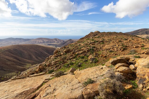 Photo le paysage entre betancuria et pajara sur fuerteventura en espagne