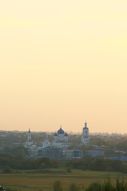 paysage d'été d'église orthodoxe / paysage d'été, architecture de religion de foi de la Russie