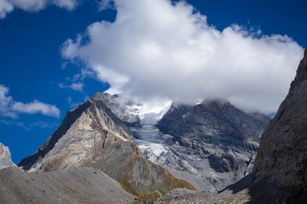 Paysage des glaciers alpins de la Grande Casse dans les Alpes françaises