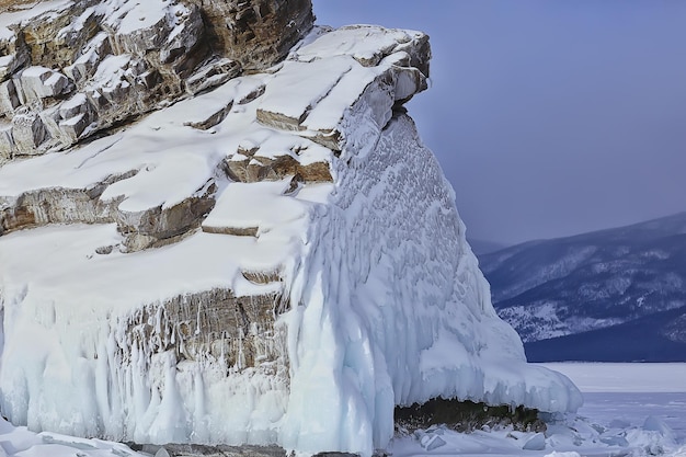 paysage d'hiver de l'île d'olkhon baïkal, russie saison d'hiver vue sur le lac baïkal