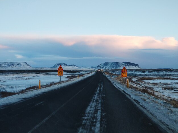 Paysage d'hiver pittoresque de l'Islande.