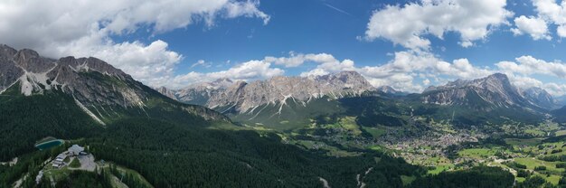 Paysage incroyable dans les Dolomites en Italie Dolomites patrimoine mondial de l'UNESCO en été Sud Tirol Alpes italiennes