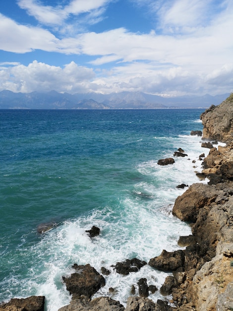 Paysage marin incroyable et beau ciel