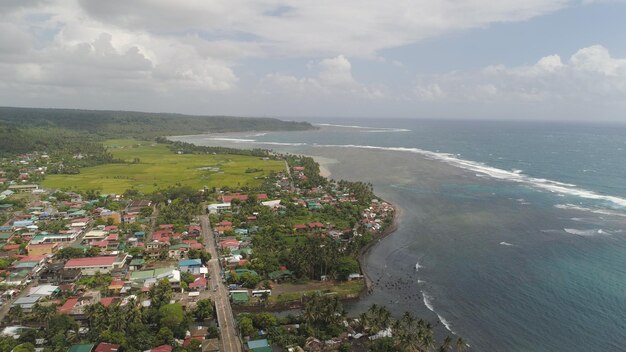 Paysage marin avec plage et mer Philippines Luzon