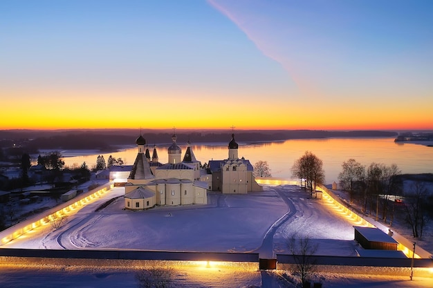 paysage de monastère d'hiver de ferapontovo, vue de dessus fond d'architecture de religion de noël