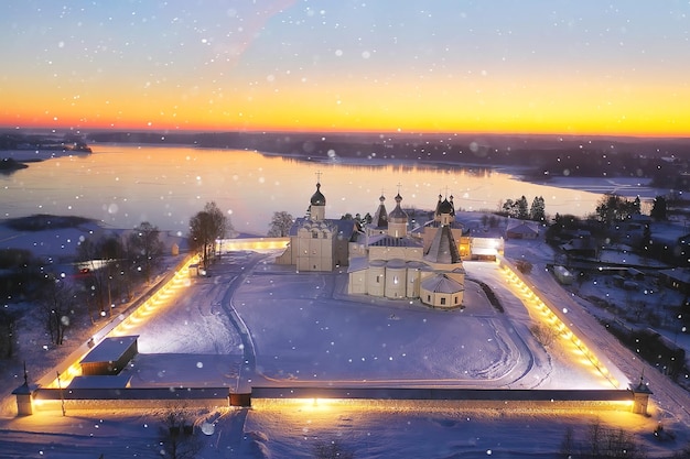 paysage de monastère d'hiver de ferapontovo, vue de dessus fond d'architecture de religion de noël