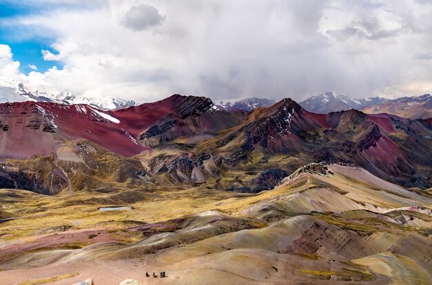 Paysage à La Montagne Arc-en-ciel De Vinicunca Au Pérou