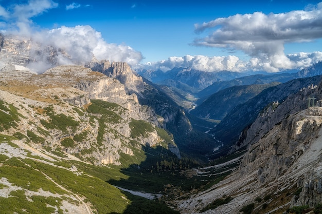 Paysage de montagne d'automne dans les Dolomites, Italie.