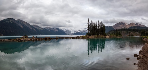 Paysage de montagne canadien Garibaldi BC Nature Background