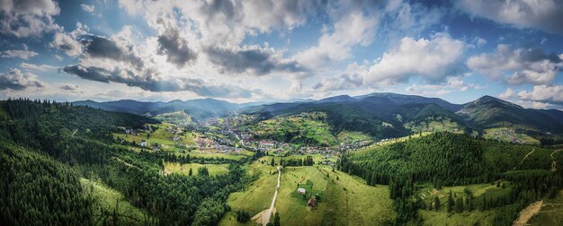 Paysage de montagne des Carpates