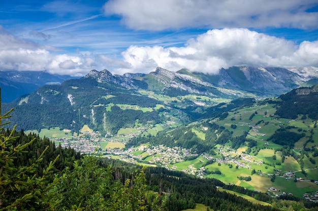 Paysage de montagne dans le GrandBornand Hautesavoie France