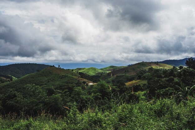 Paysage de montagne dans la province de Nan en Thaïlande